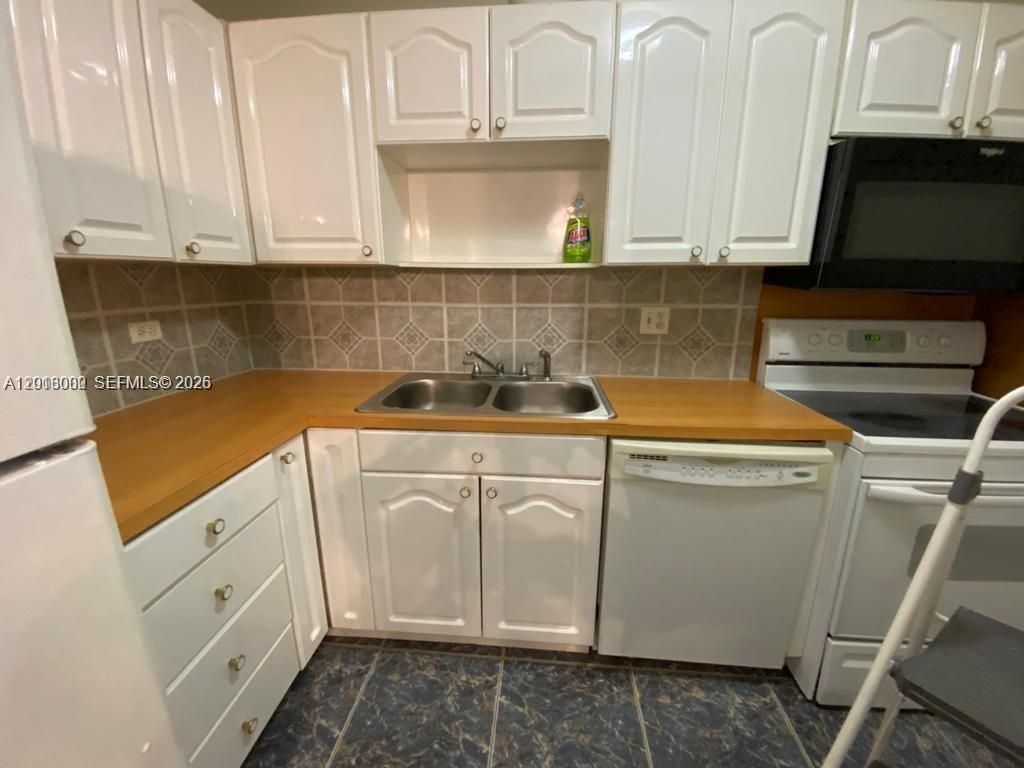 3730 Inverrary Dr , Unit 3B, Lauderhill, FL 33319 Photo