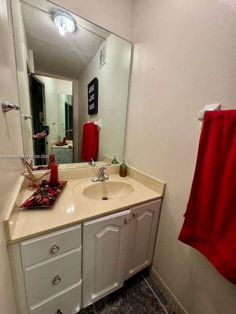 3730 Inverrary Dr , Unit 3B, Lauderhill, FL 33319 Photo