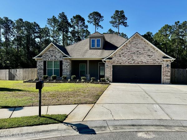 7448 Saints Circle, Ocean Springs, MS 39564