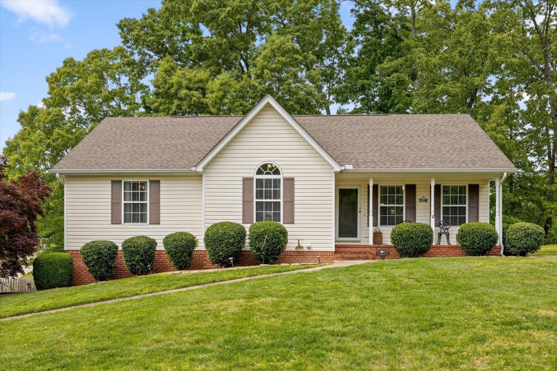 10155 Bear Trail Drive, Soddy Daisy, TN 37379 Main Photo