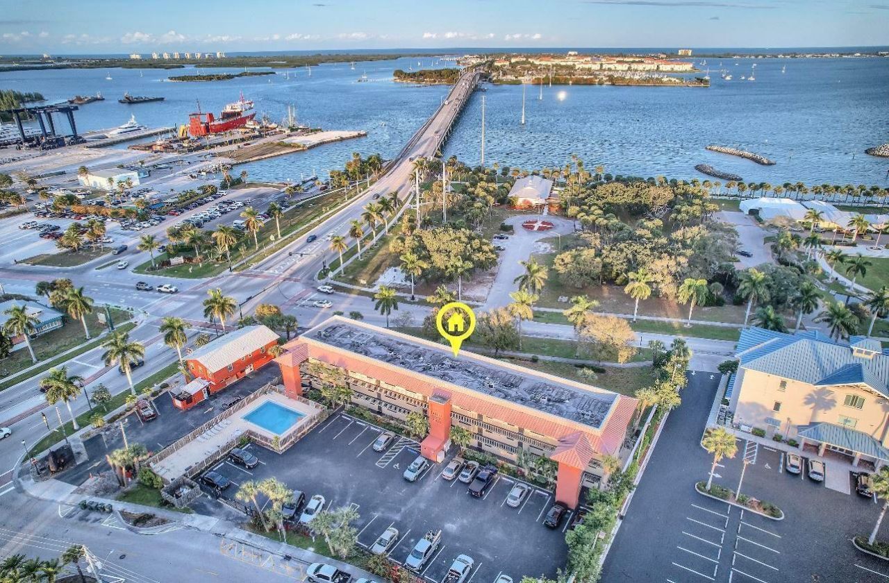 701 N Indian River Drive, Unit 105, Fort Pierce, FL 34950 Photo