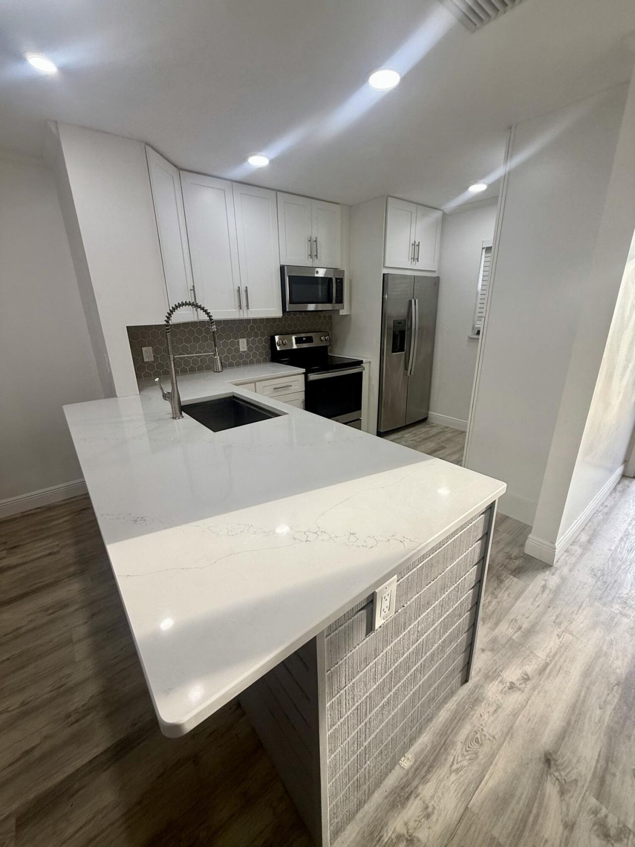 701 N Indian River Drive, Unit 105, Fort Pierce, FL 34950 Photo
