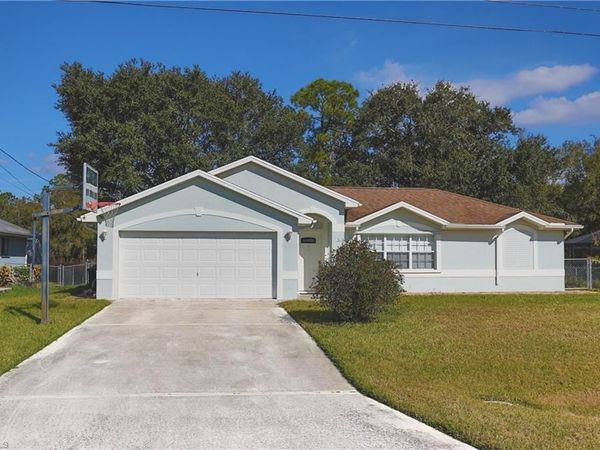 11407 Rabun Gap DR, NORTH FORT MYERS, FL 33917