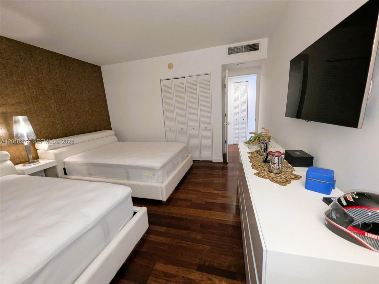 5600 Collins Ave , Unit 9E, Miami Beach, FL 33140 Photo