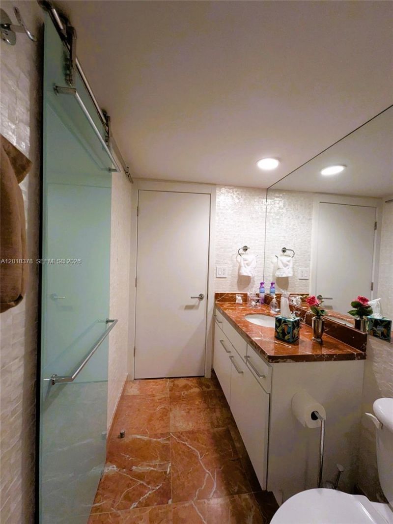 5600 Collins Ave , Unit 9E, Miami Beach, FL 33140 Photo