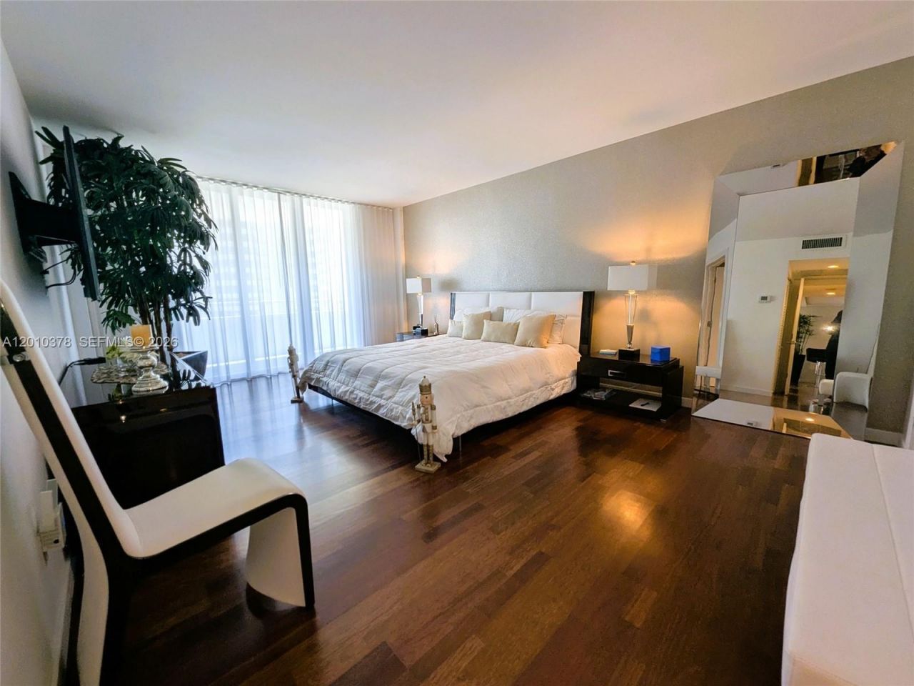 5600 Collins Ave , Unit 9E, Miami Beach, FL 33140 Photo