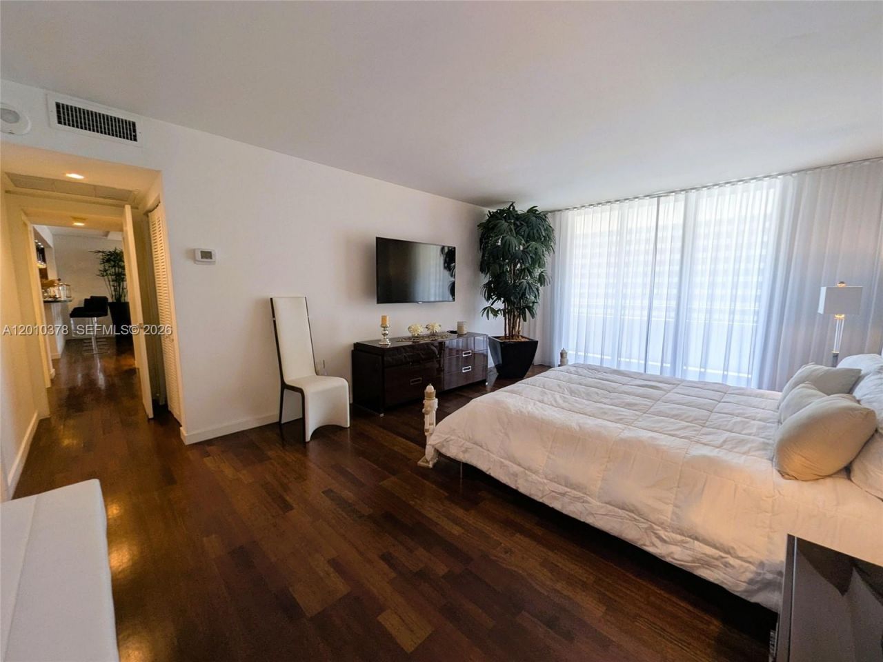 5600 Collins Ave , Unit 9E, Miami Beach, FL 33140 Photo