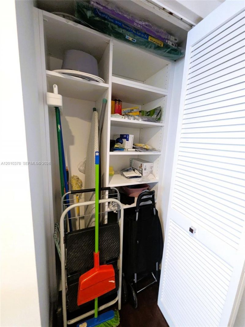 5600 Collins Ave , Unit 9E, Miami Beach, FL 33140 Photo