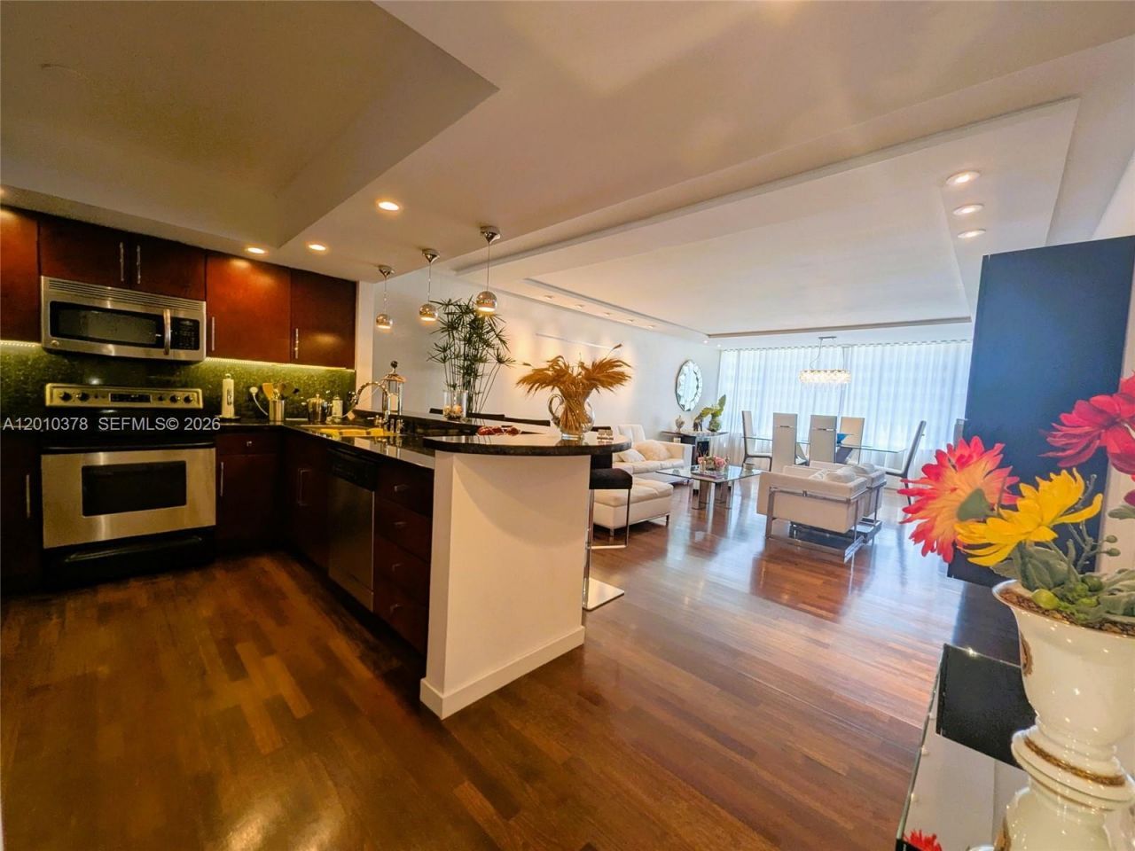 5600 Collins Ave , Unit 9E, Miami Beach, FL 33140 Photo