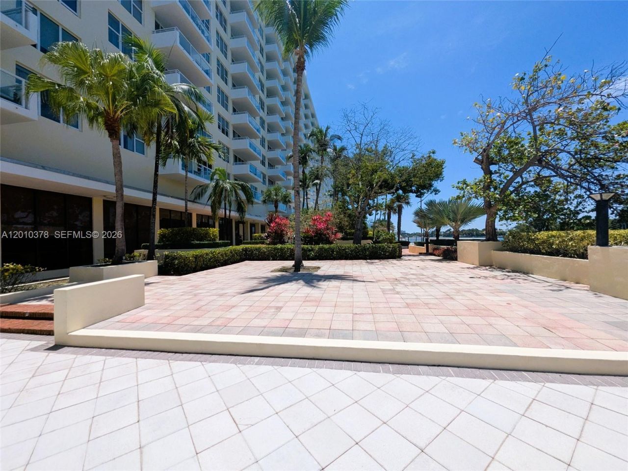 5600 Collins Ave , Unit 9E, Miami Beach, FL 33140 Photo