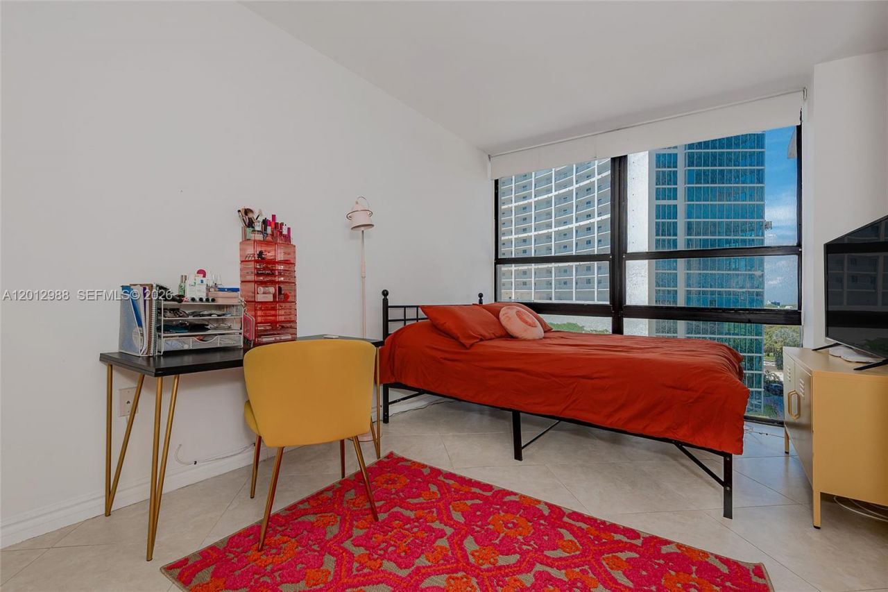600 NE 36th St, Unit 706, Miami, FL 33137 Photo