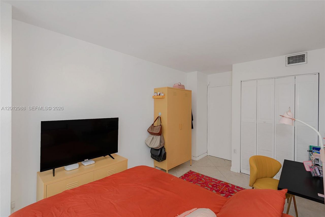 600 NE 36th St, Unit 706, Miami, FL 33137 Photo