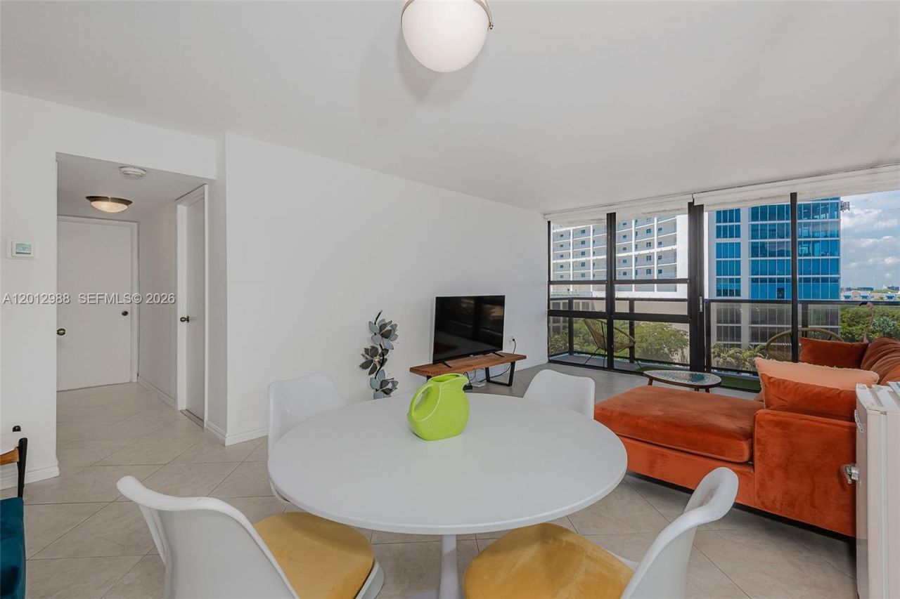 600 NE 36th St, Unit 706, Miami, FL 33137 Photo