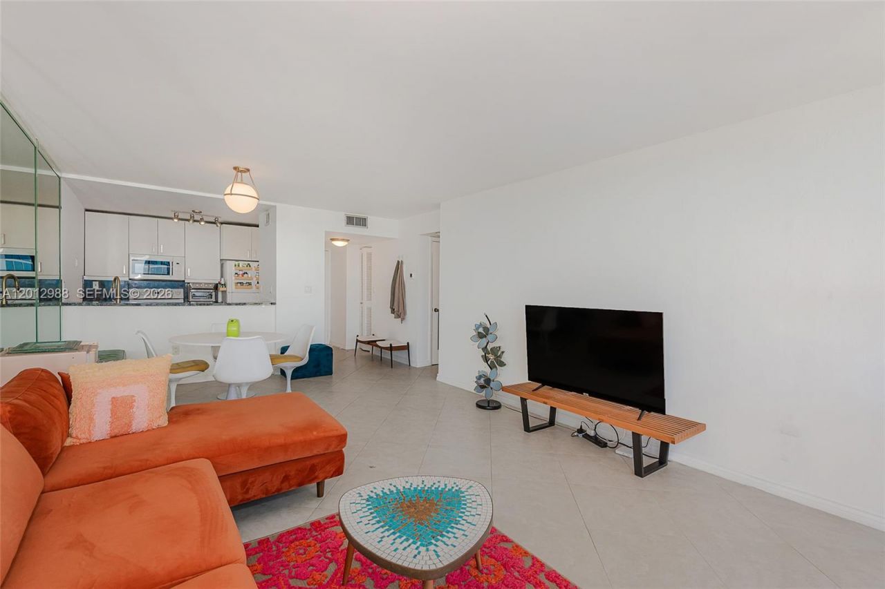 600 NE 36th St, Unit 706, Miami, FL 33137 Photo