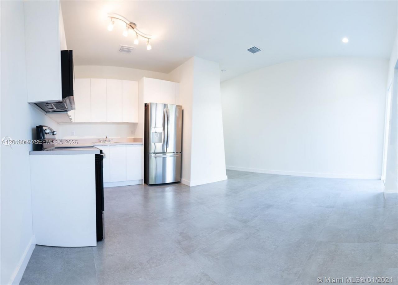 120 NE 71st St , Unit 3, Miami, FL 33138 Photo