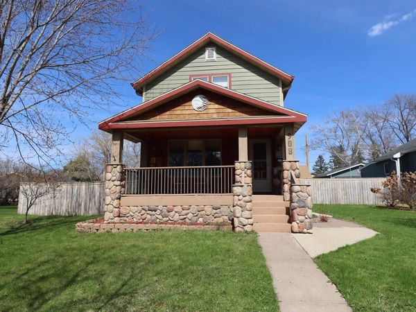 908 6th Ave W, Ashland, WI 54806