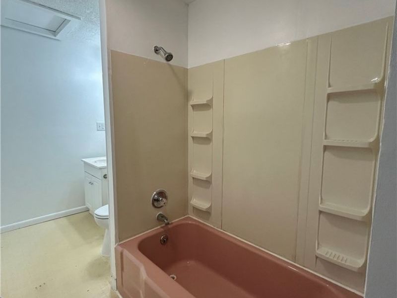 212 Main Street, Unit 1/2, Toronto, OH 43964 Photo 5
