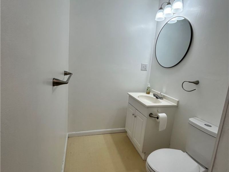 212 Main Street, Unit 1/2, Toronto, OH 43964 Photo 8