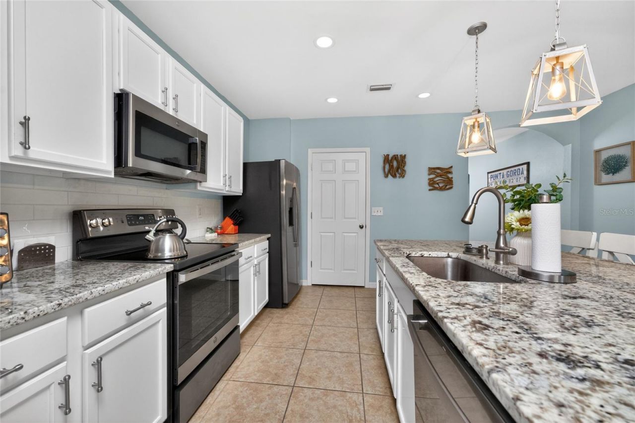 7164 Mikasa Drive, Punta Gorda, FL 33950 Photo