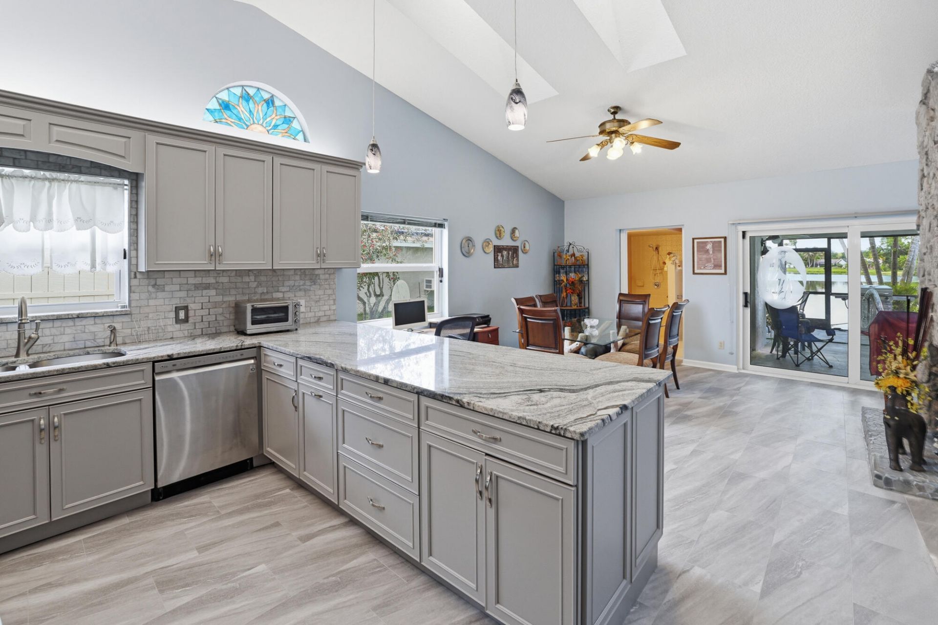 191 Parkwood Drive, Royal Palm Beach, FL 33411 Photo