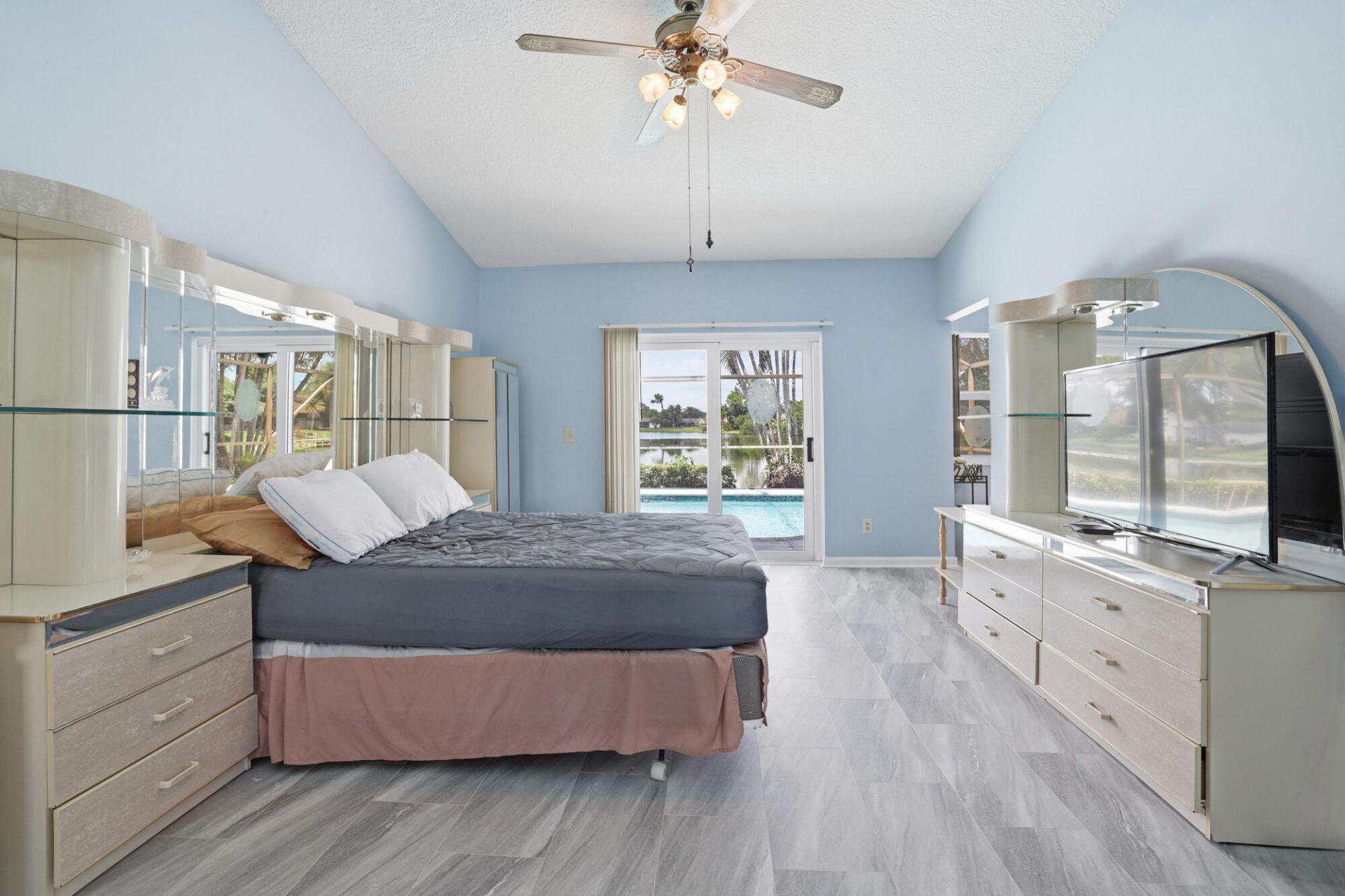 191 Parkwood Drive, Royal Palm Beach, FL 33411 Photo