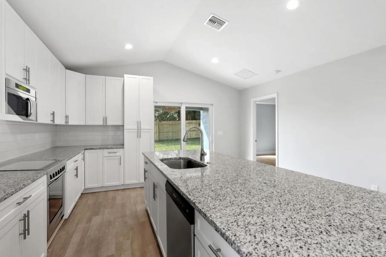 2213 Division Avenue, West Palm Beach, FL 33407 Photo