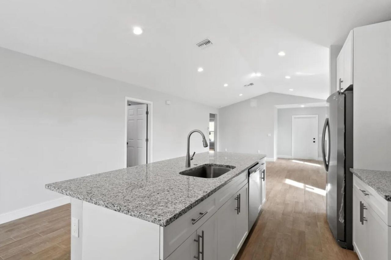 2213 Division Avenue, West Palm Beach, FL 33407 Photo