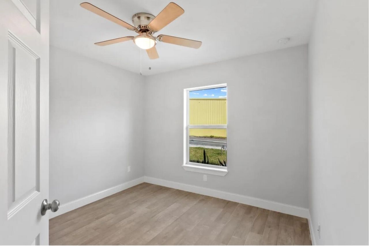 2213 Division Avenue, West Palm Beach, FL 33407 Photo