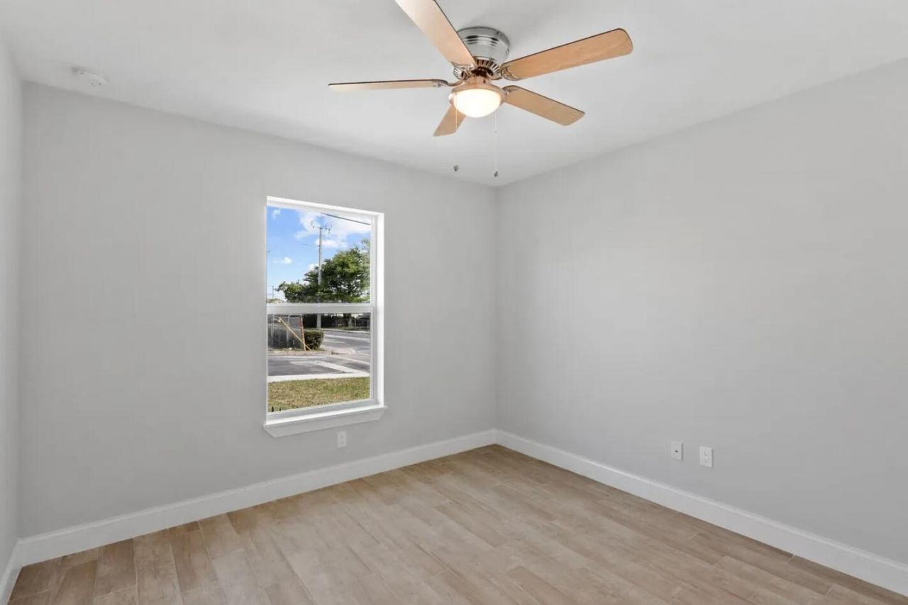2213 Division Avenue, West Palm Beach, FL 33407 Photo