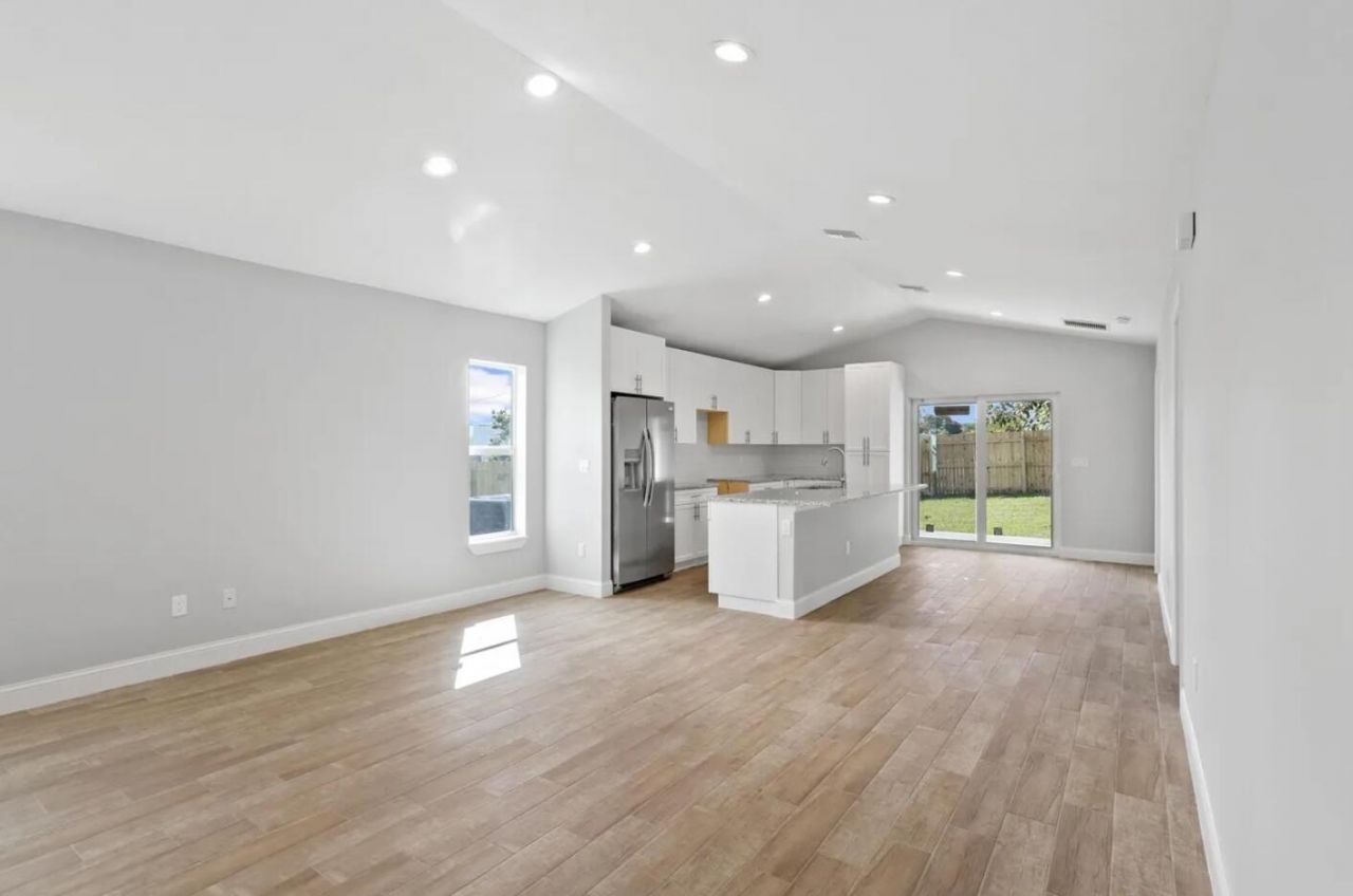 2213 Division Avenue, West Palm Beach, FL 33407 Photo