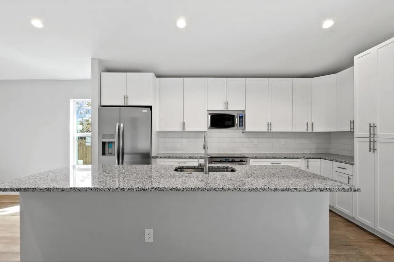 2213 Division Avenue, West Palm Beach, FL 33407 Photo