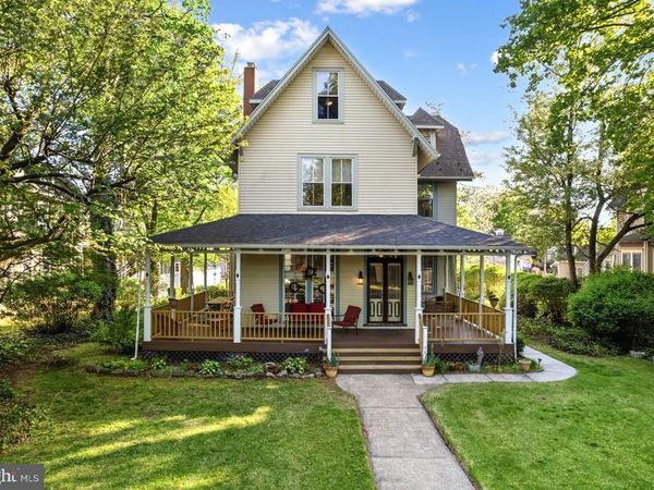 406 LIPPINCOTT AVENUE, RIVERTON, NJ 08077