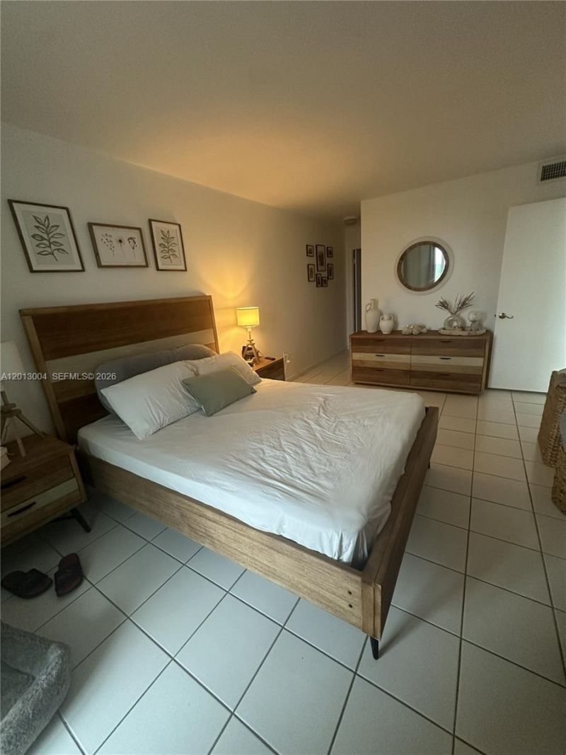 8233 Harding Ave , Unit 503, Miami Beach, FL 33141 Photo