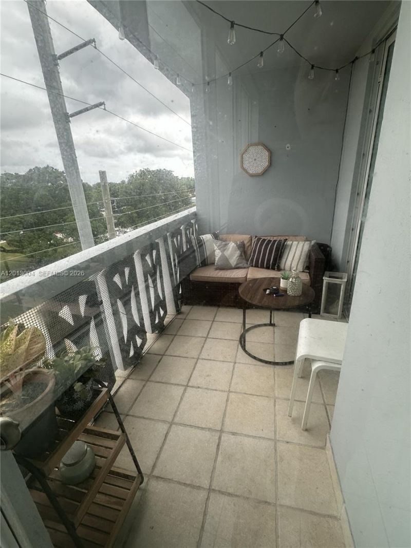 8233 Harding Ave , Unit 503, Miami Beach, FL 33141 Photo