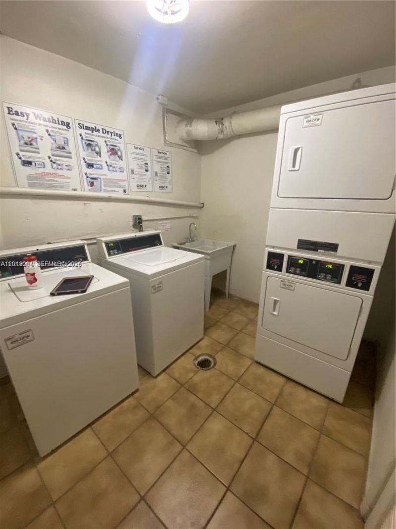 8233 Harding Ave , Unit 503, Miami Beach, FL 33141 Photo