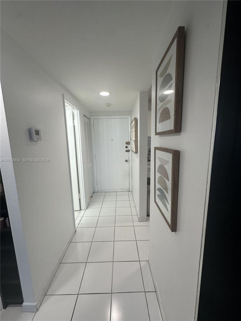 8233 Harding Ave , Unit 503, Miami Beach, FL 33141 Photo