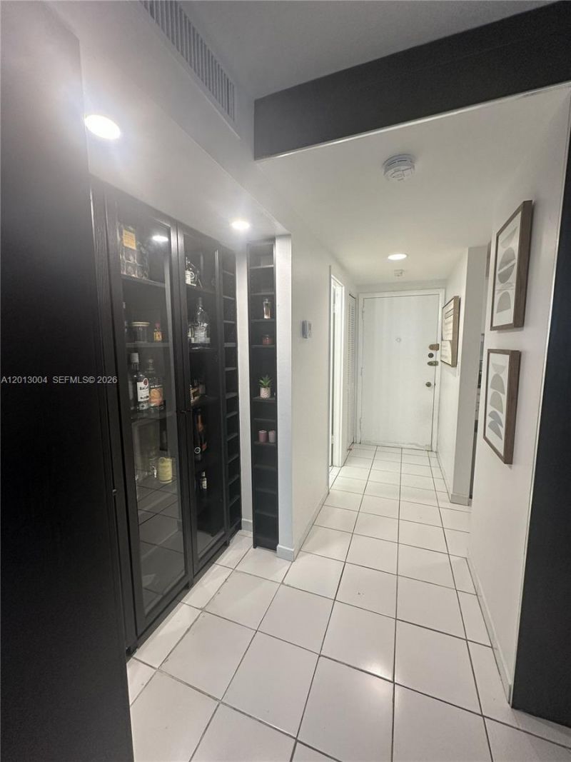 8233 Harding Ave , Unit 503, Miami Beach, FL 33141 Photo
