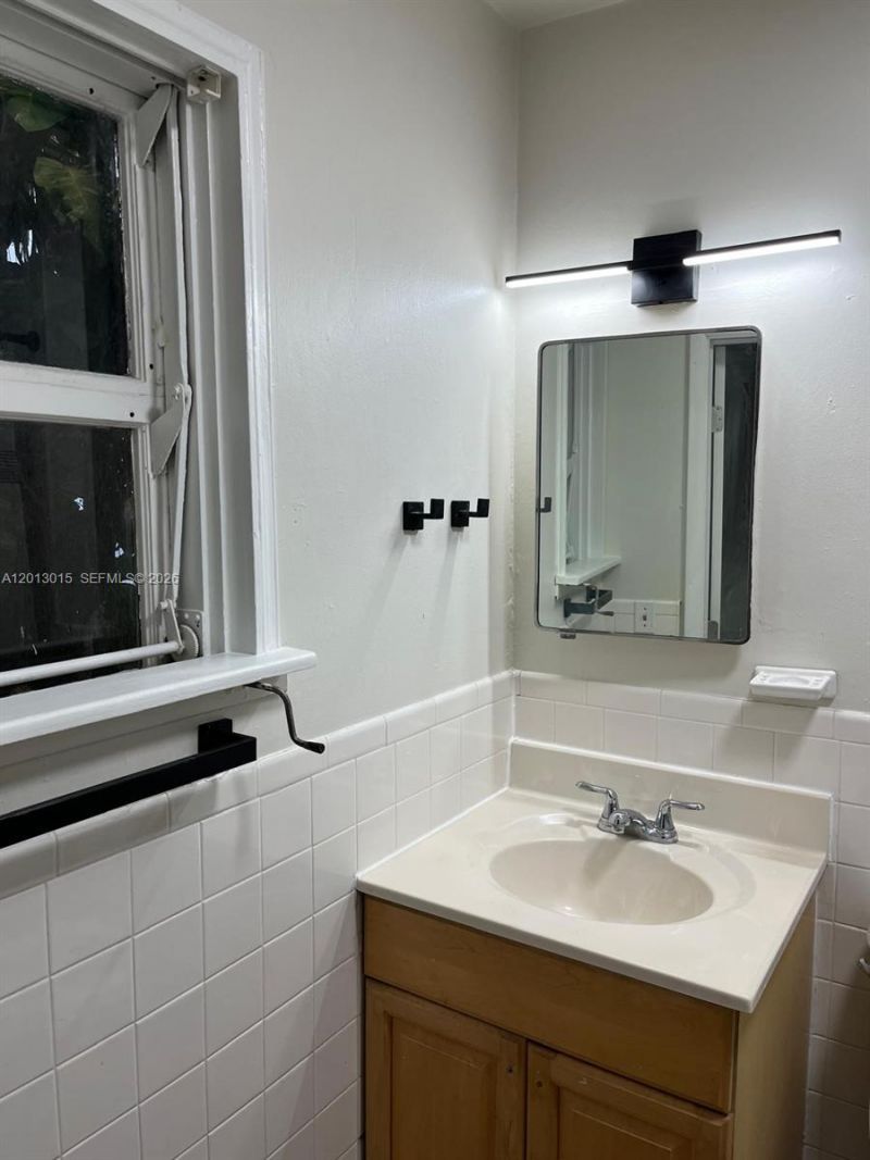 834 SW 11th St, Unit C, Fort Lauderdale, FL 33315 Photo