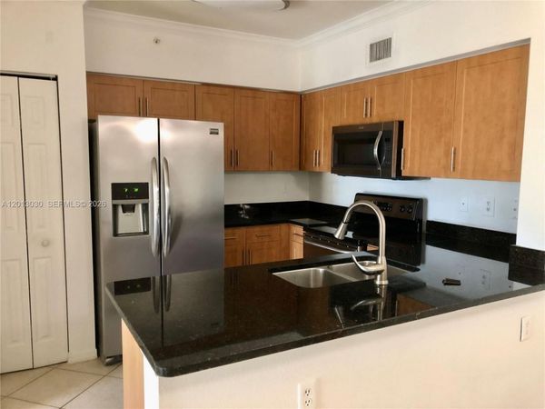 6559 Emerald Dunes Dr, Unit 304, West Palm Beach, FL 33411