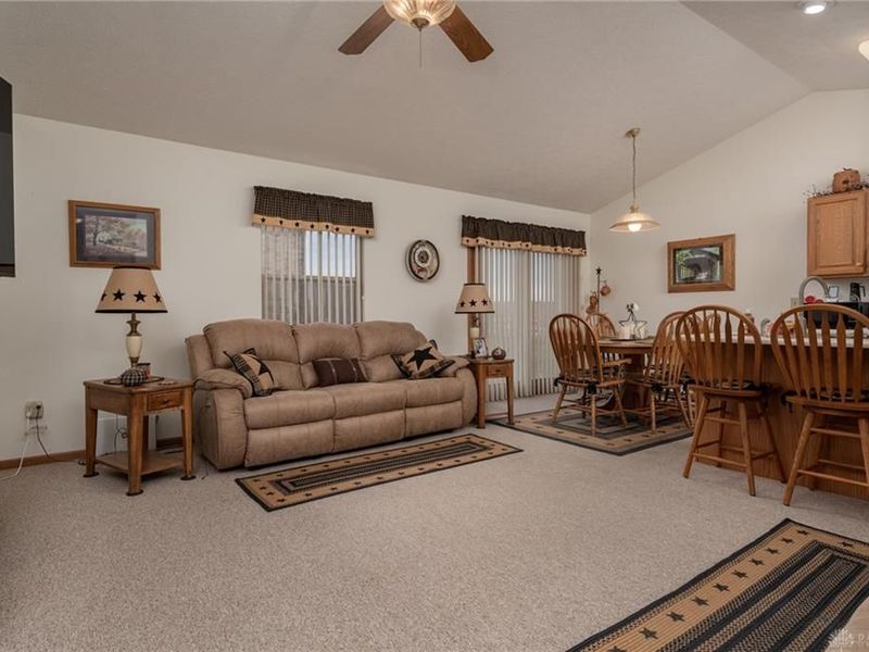 324 E Center Street, Farmersville, OH 45325 Photo 11