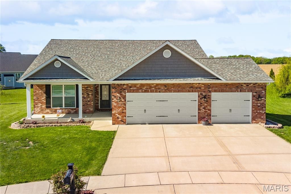 660 Willowbrook Way , O Fallon, IL 62269 Main Photo