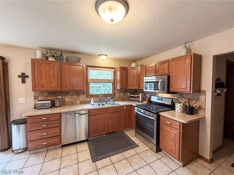 510 Deer Run Drive, Boardman, OH 44512 Photo 4
