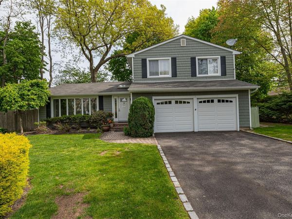17 Lodge Lane , Miller Place, NY 11764