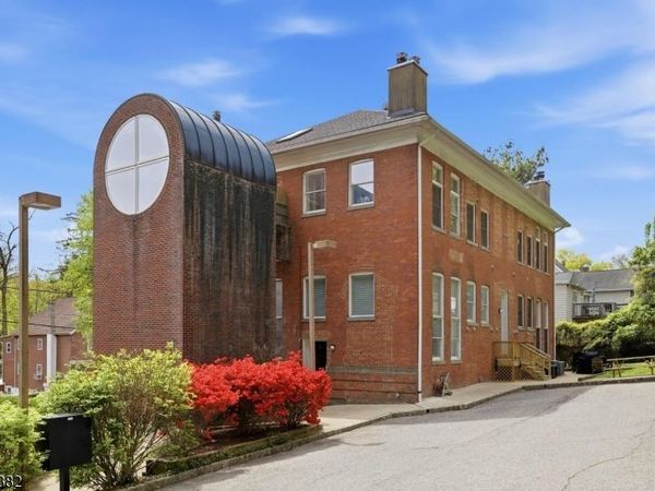 5 Center Ave, Morris, NJ 07960