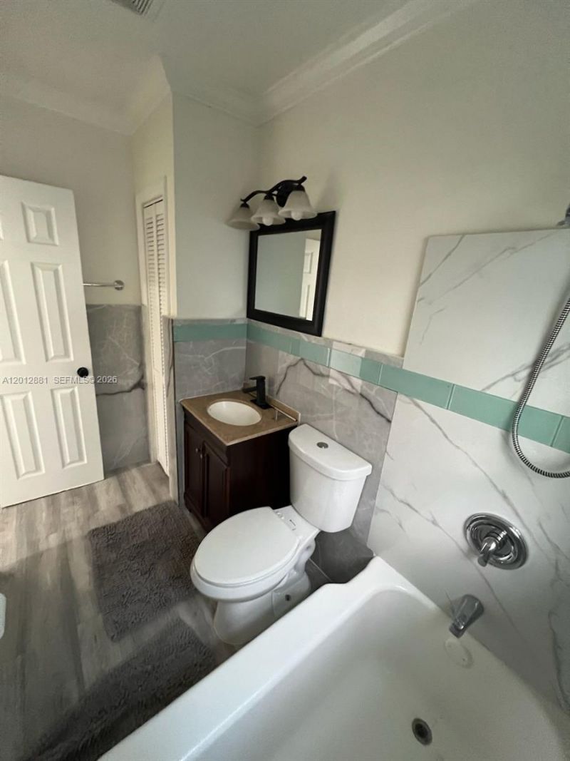 915 N 19th Ave , Hollywood, FL 33020 Photo