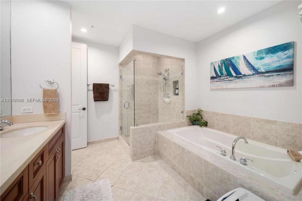 200 NE 2nd Ave, Unit 304, Delray Beach, FL 33444 Photo