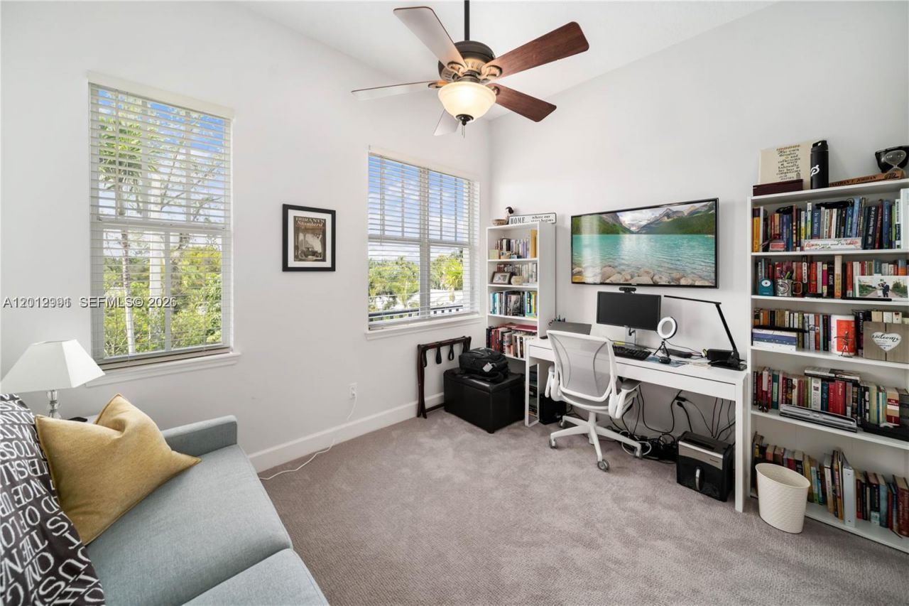 200 NE 2nd Ave, Unit 304, Delray Beach, FL 33444 Photo