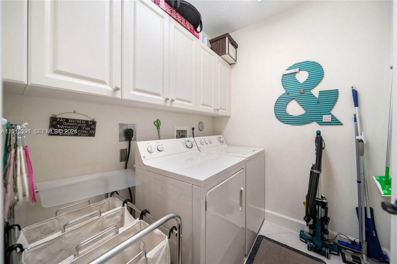 200 NE 2nd Ave, Unit 304, Delray Beach, FL 33444 Photo