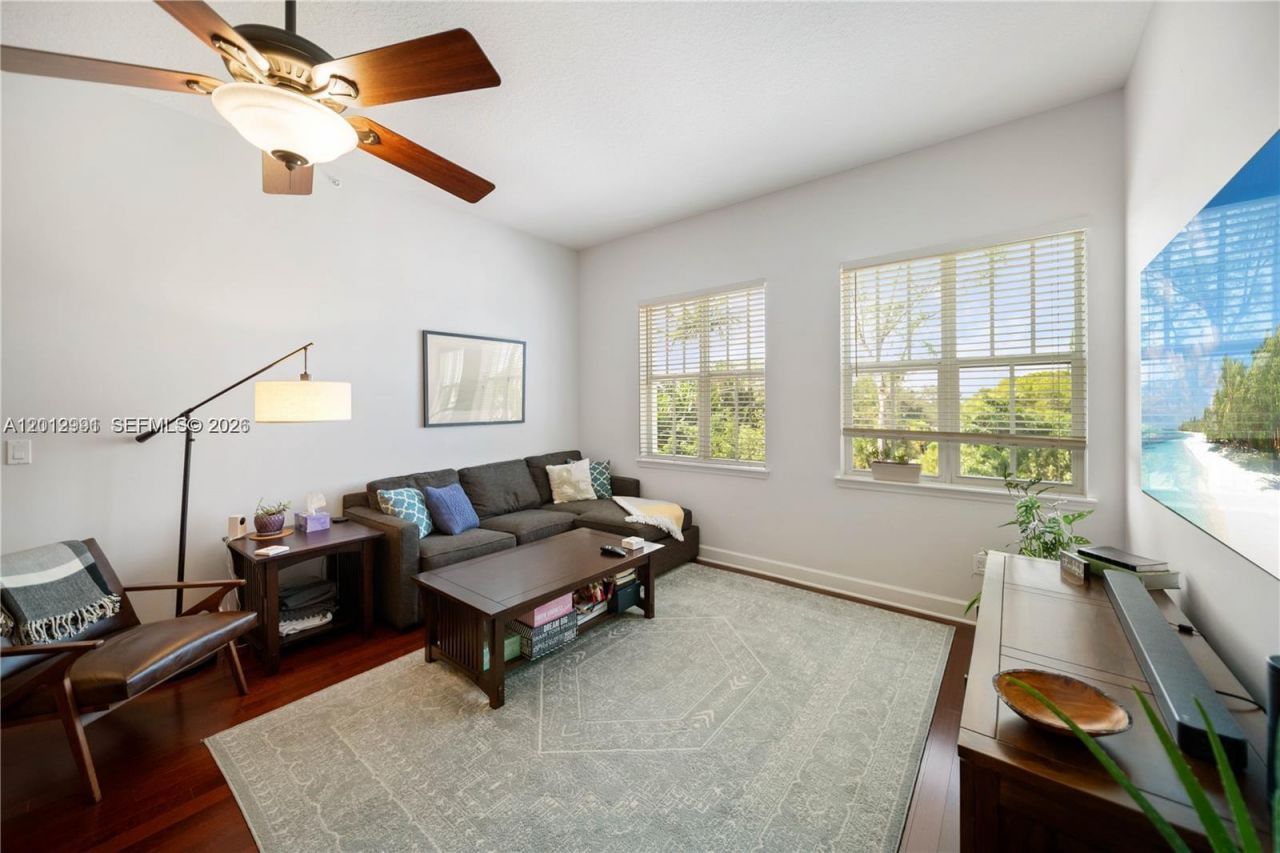 200 NE 2nd Ave, Unit 304, Delray Beach, FL 33444 Photo