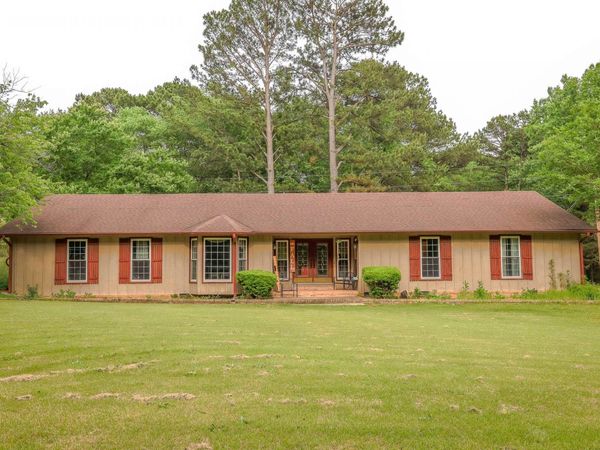 150 Southland Dr, Florence, AL 35633